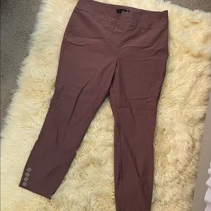 New York & COMANY 7th Avenue Design Studio Pants